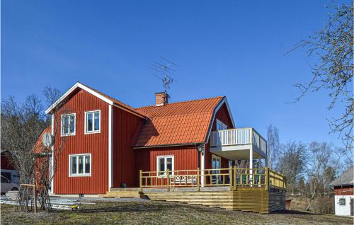 Beautiful Home In Strngns With Sauna